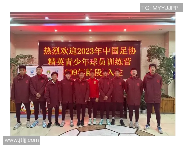 中国老足球明星齐聚一堂共庆足球盛事重温辉煌岁月与激情瞬间